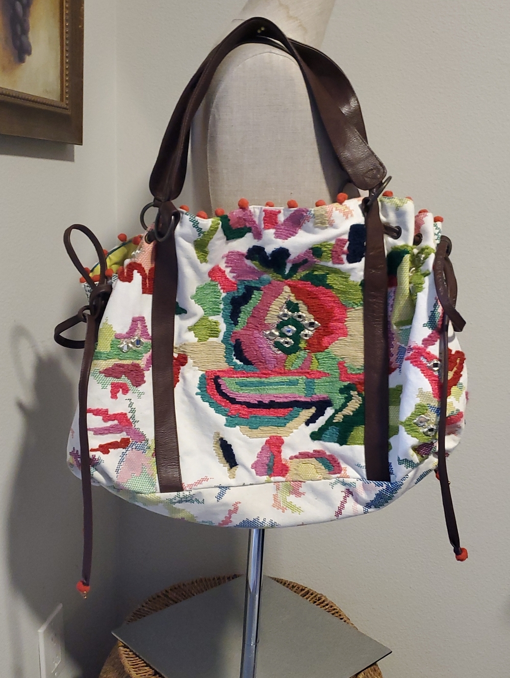 Anyropologie Jasper & Jeera Boho Floral Embroidered Tote Bag with Brown Straps